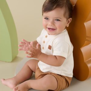 Macacão Bege Curto Bebê Kiko com Botões Amadeirados