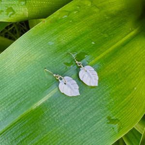 Brincos Monstera | Porcelana